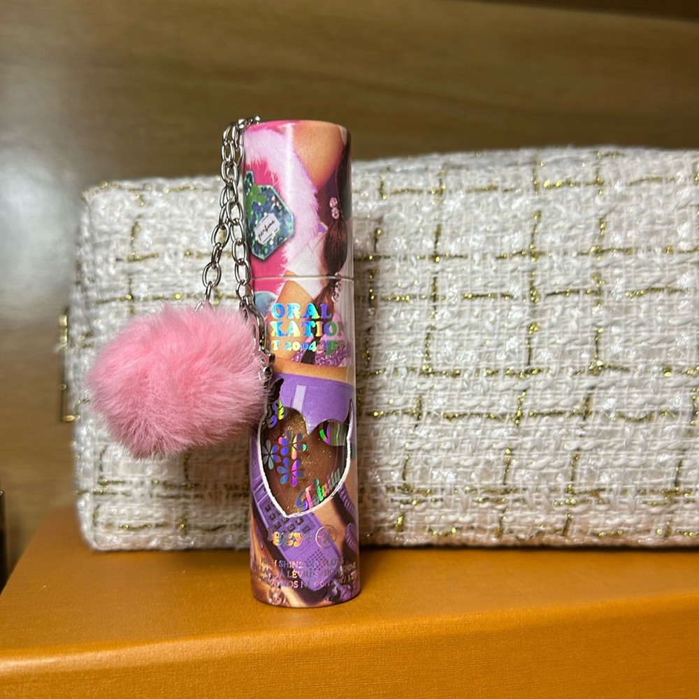 BH cosmetics X Iggy High shine lip gloss